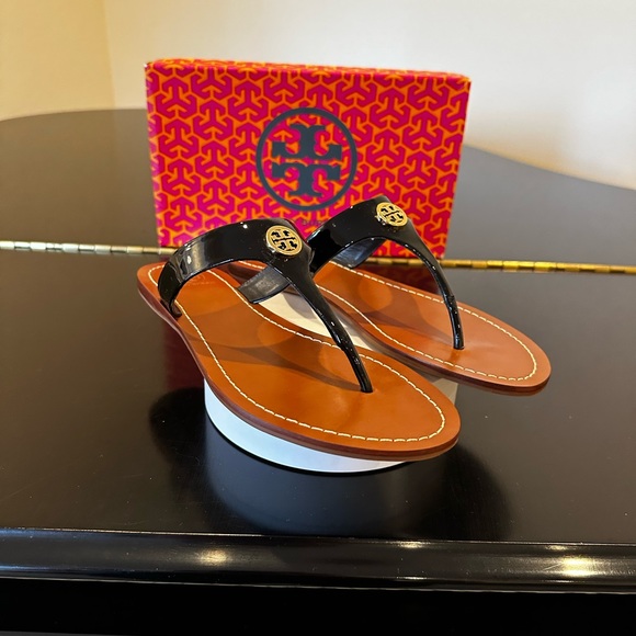 NWT Authentic Rare Luxury Minimalist Tory Burch Black Patent Cameron Thong - Picture 12 of 17